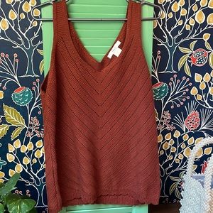 iSELA Sweater Tank Burnt orange v neck with scalloped hem and herringbone knit